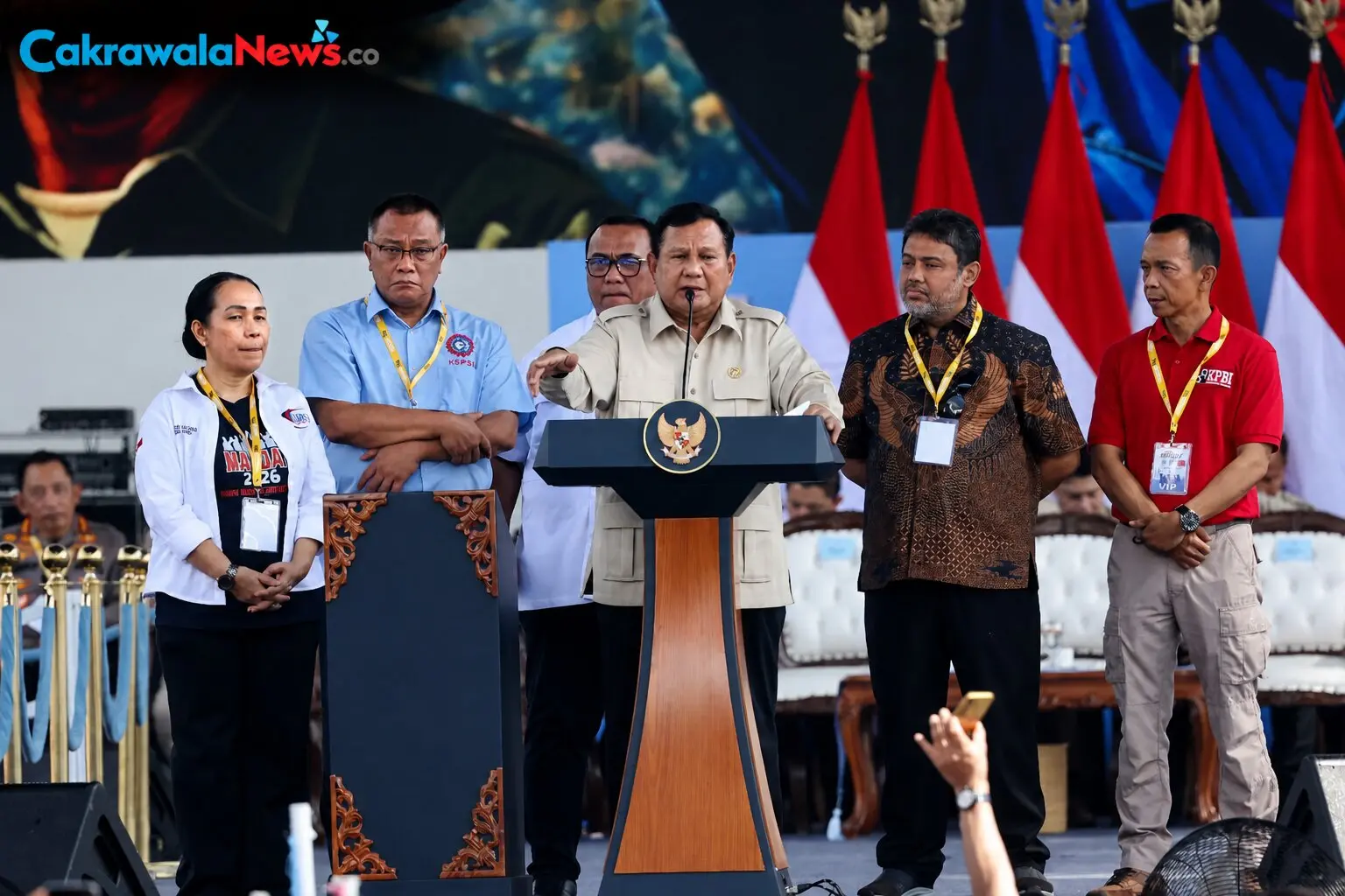 presiden prabowo umumkan kebijakan perlindungan pekerja may day 2026