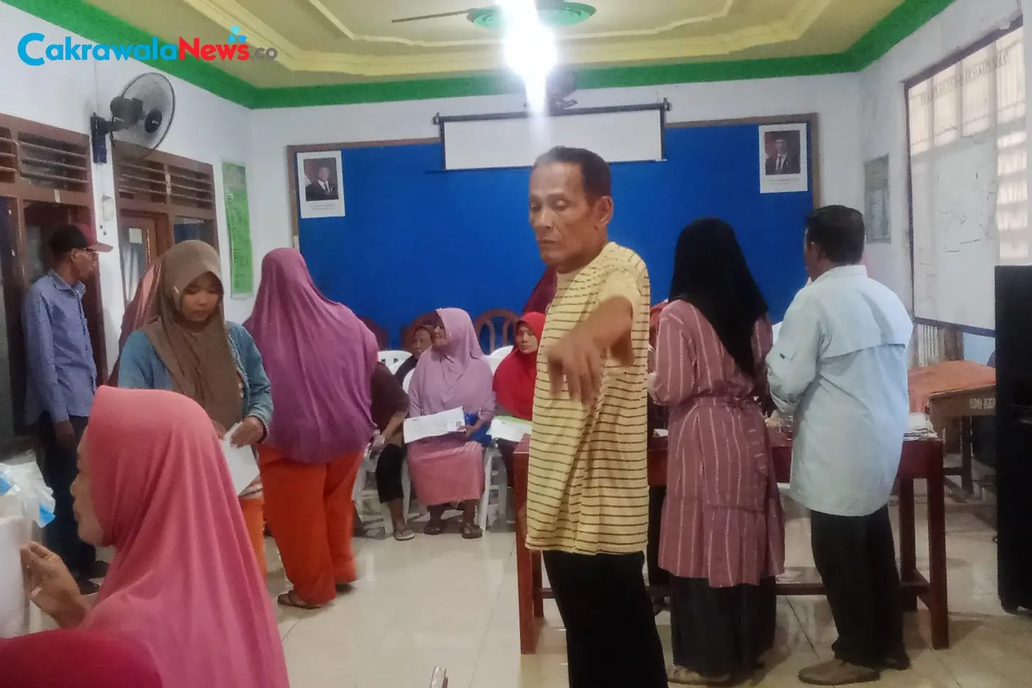 bantuan pangan untuk warga desa kepandean dukuhturi tegal