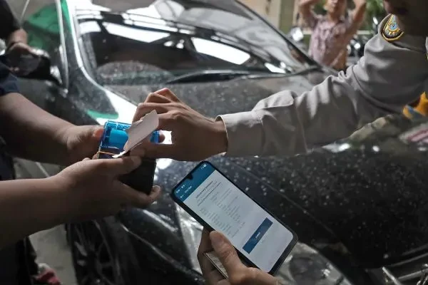 Ini Cara Mudah Bayar Parkir Digital di Surabaya