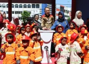 Eri Cahyadi Resmikan Wisata Edukasi Damkar untuk Anak, Bisa Naik Mobil Pemadam Gratis