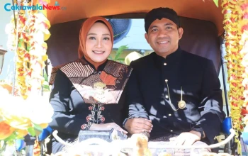 Kapolres Tegal dan Forkopimda Naik Kereta Kuda dalam Kirab Budaya HUT ke-425 Kabupaten Tegal