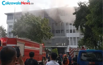 Kebakaran Gedung PPJT RSUD Dr Soetomo Surabaya Picu Evakuasi Pasien