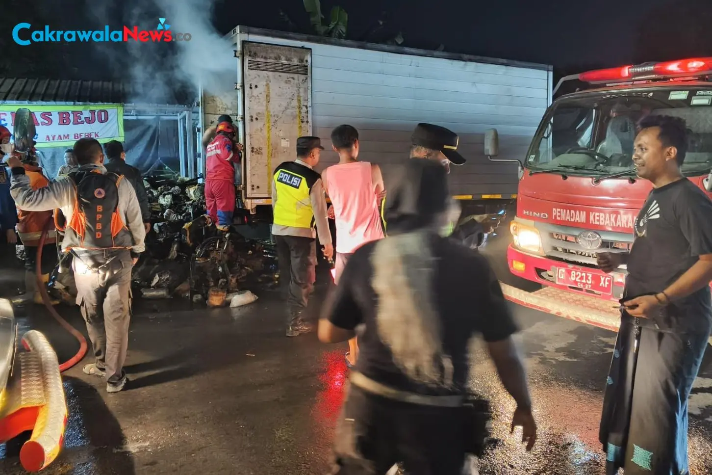 Kebakaran Truk Box J&T Cargo di Adiwerna Tegal