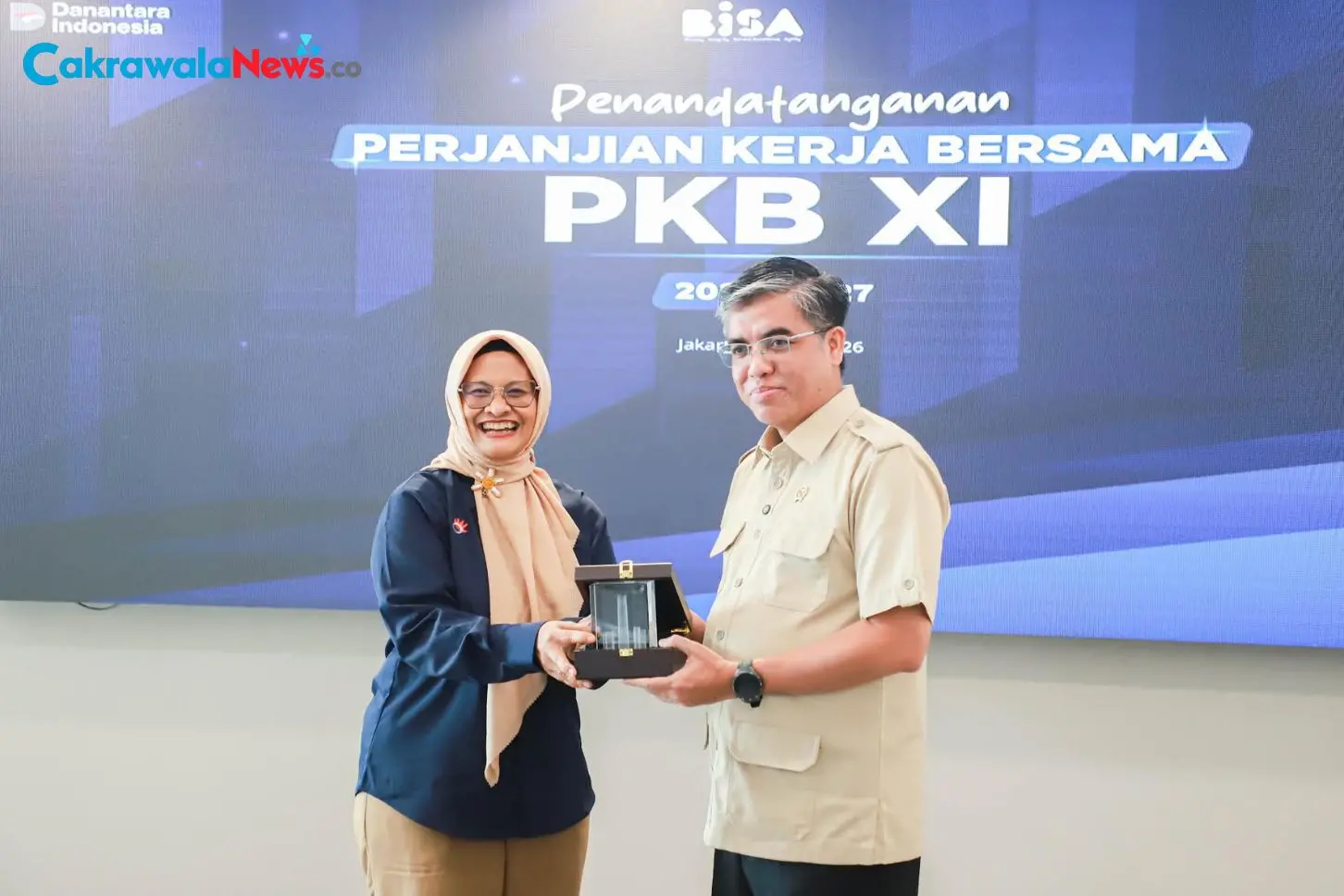 Menaker Dorong Hubungan Industrial Harmonis Lewat Penandatanganan PKB XI Telkom