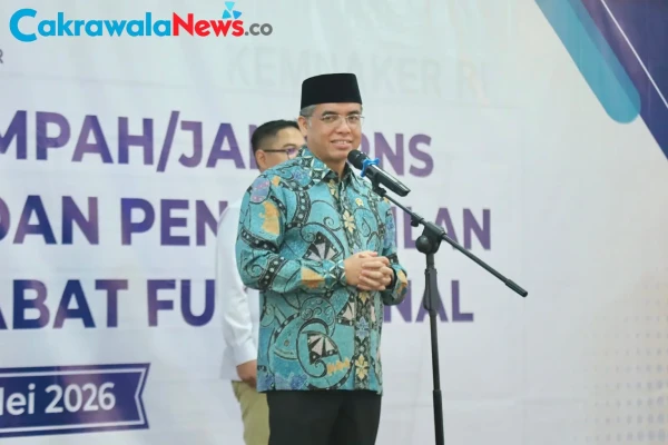 Menaker Lantik 976 ASN, Tekankan Semangat Belajar, Integritas, dan Kekompakan
