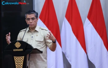 Menaker Yassierli Lepas Peserta Magang Nasional Batch II di Kemnaker