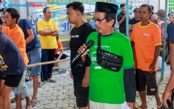 Panitia Masjid Jami Al-Hikmah Saat Penyembelihan Hewan Kurban Iduladha 1447 H di Kepandean Tegal