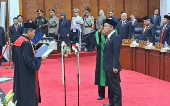 Pelantikan saifudin zuhri sebagai ketua DPRD Surab