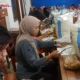 Kaur Kesra Istiqomah : Bagikan Beras dan Minyak Goreng Dari Dinas ketahanan pangan dan pertanian