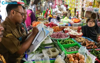 Petugas DKPP Surabaya Pantau Stok dan Harga Bahan Pangan Jelang Libur Panjang Iduladha 2026