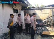 Polsek Dukuhturi Bersama Pamapta Sigap Tangani Kebakaran Gudang di Permukiman Warga