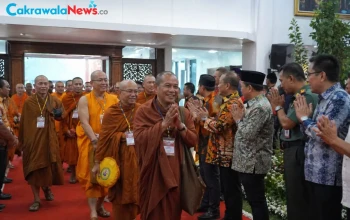 Puluhan Bhikkhu ASEAN Tiba di Surabaya dalam Perjalanan Indonesia Walk for Peace 2026