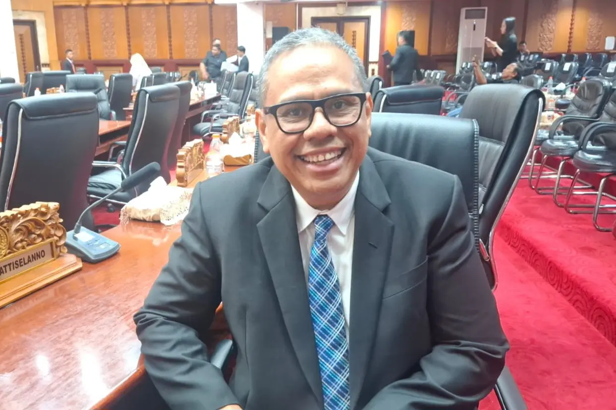 Rio pattiselano, Wakil Ketua Komisi A DPRD Surabaya