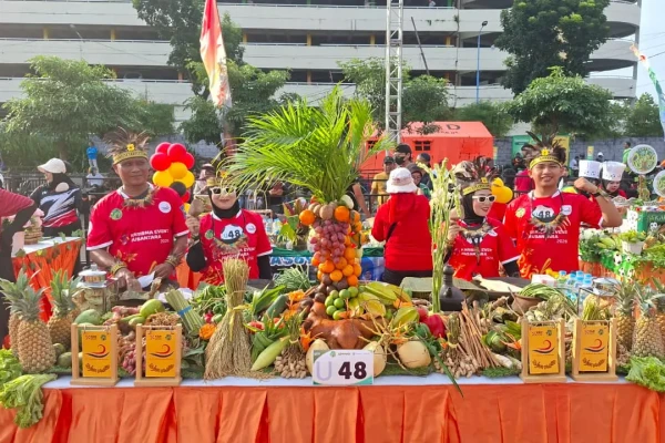 Konsep “Rujak Derby” ala Trufindo Asta Mandiri Ramaikan Festival Rujak Uleg Surabaya 2026