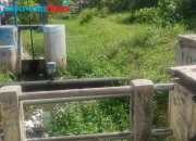 Warga Kepandean Soroti Tumpukan Sampah dan Rumput Liar di Aliran Kali Desa