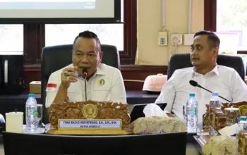 Yona Bagus Widyatmoko, Ketua Komisi A DPRD Surabay