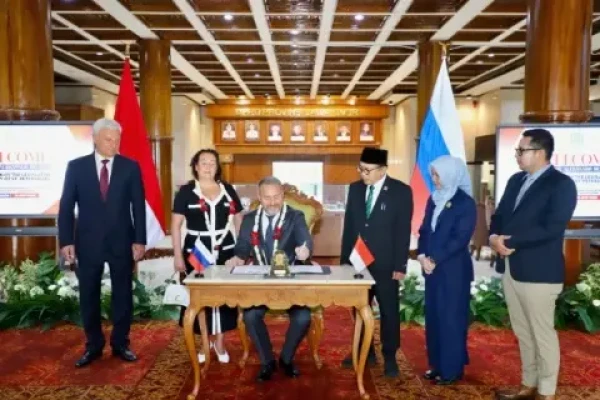 Datangi Jatim, Parlemen St. Petersburg Rusia Jajaki Peluang Kerja Sama dengan DPRD   