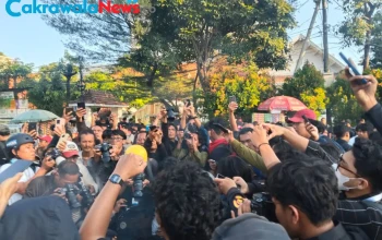 Demo Damai Mahasiswa Jawa Timur di Gedung Grahadi Soroti Program MBG dan Kebijakan Publik Pemerinta