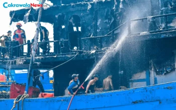 Kebakaran KM Usaha 3 di Pelabuhan Perikanan Nusantara Tegalsari Kota Tegal Berhasil Dipadamkan Tanpa Korban Jiwa