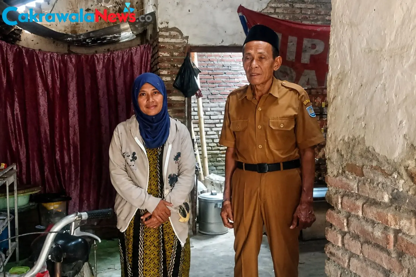 Kepala Desa Kepandean Wastejo Meninjau Rumah Tidak Layak Huni Milik Hadi Wibowo