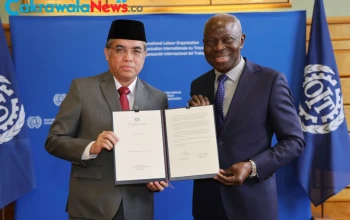 Menaker Yassierli Serahkan Instrumen Ratifikasi Konvensi ILO 188 untuk Perkuat Perlindungan Awak Kapal Perikanan