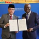 Sampaikan Pesan Presiden Prabowo, Menaker Serahkan Instrumen Asli Ratifikasi Konvensi ILO 188 ke pada Dirjen ILO