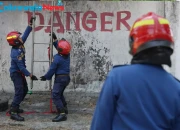 Pemkot Surabaya Cetak Personel Damkar Bersertifikat melalui Pelatihan Firefighter Level 2
