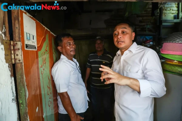 Komitmen Berikan Hunian Layak, Pemkot Surabaya Raih Penghargaan Terbaik I Program Rutilahu di Jawa Timur