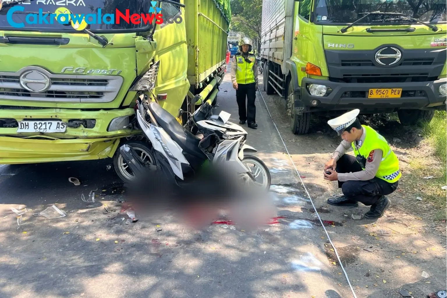 Satlantas Polres Tegal Kota Evakuasi Korban Kecelakaan Beruntun di Jalan Lingkar Utara