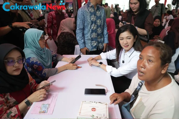 Kota Surabaya Jadi Pilot Project Aplikasi Perlinsos Digital, Pangkas Waktu Verifikasi Bansos Jadi 15 Menit   