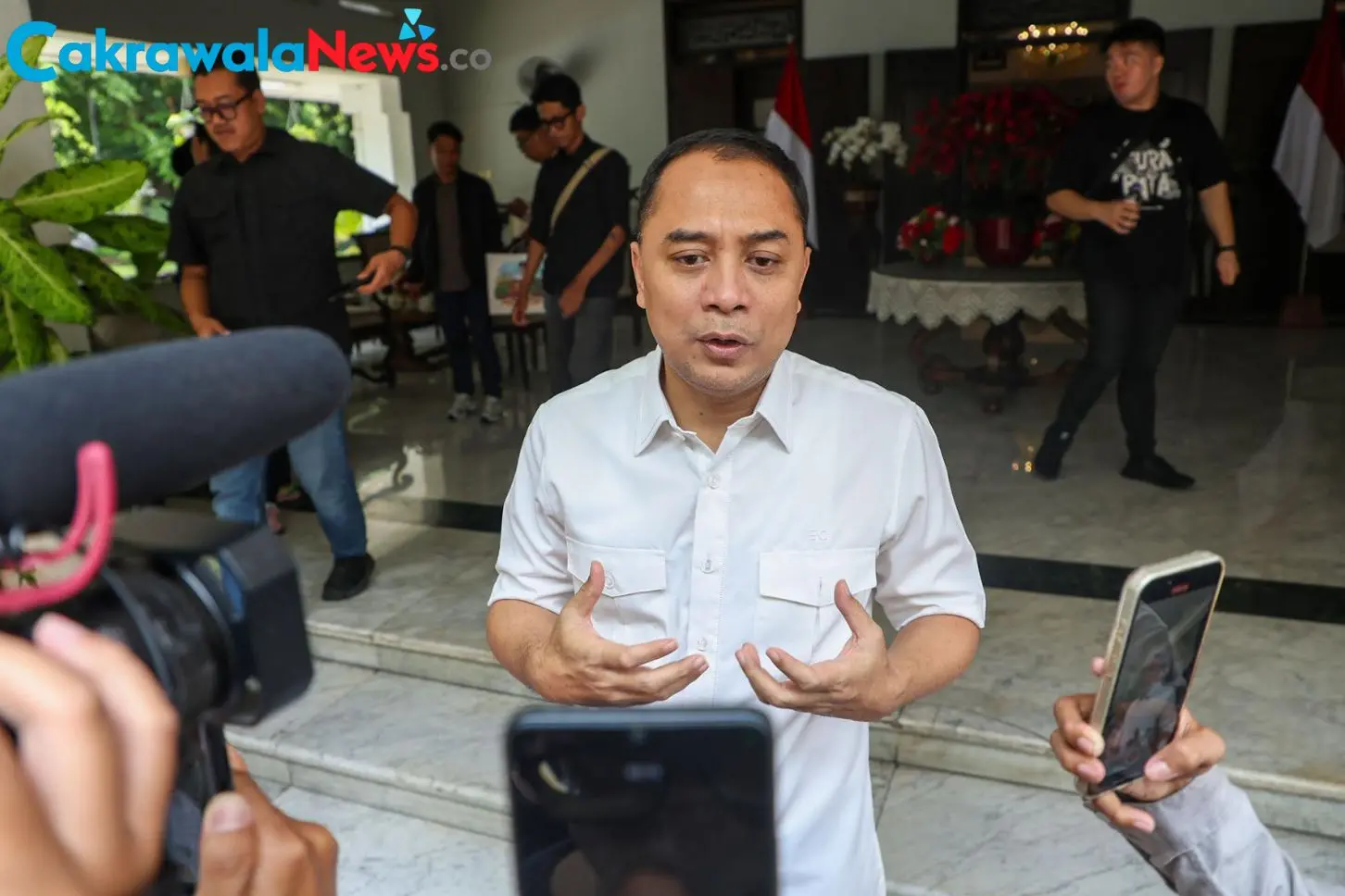 Wali Kota Eri Cahyadi Percepat Penggunaan Kendaraan Listrik Pemkot Surabaya untuk Efisiensi Operasional dan Penghematan BBM