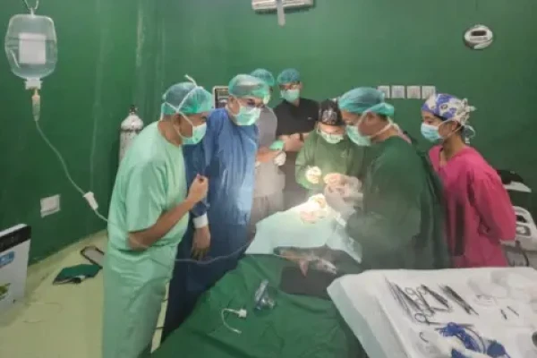 Cegah Bullying Anak, dr Benjamin DPRD Jatim Aksi Nyata Operasi Sumbing Gratis