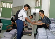 Bantuan-pendidikan-pemkot-surabaya