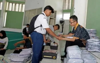 Bantuan-pendidikan-pemkot-surabaya