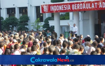 Kepala Dinkominfo Surabaya Eddy Christijanto Menjelaskan Aturan Iuran Kampung Melalui Layanan Hotline Lapor Cak Eri