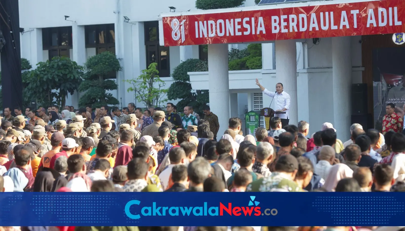 Kepala Dinkominfo Surabaya Eddy Christijanto Menjelaskan Aturan Iuran Kampung Melalui Layanan Hotline Lapor Cak Eri