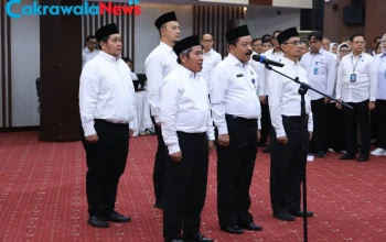 Menaker Yassierli Lantik Pejabat Baru dan Minta Berikan Kinerja Terbaik Bagi Masyarakat