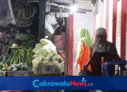 Pedagang Pasar Kembang Surabaya.