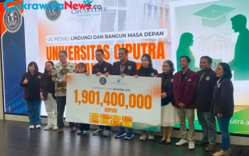 Penyerahan-perlindungan-pendidikan-senilai-Rp1.901.400.000-dari-Ciputra-Life-untuk-Universitas-Ciputra