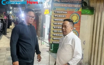 Sekretaris-Komisi-A-DPRD-Surabaya-dari-Fraksi-PDI-Perjuangan-Anas-Karno-saat-meninjau-parkir-di-Genteng-Surabaya