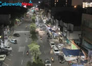 Meskipun Kantongi SK Resmi, Wali Kota Eri Tegaskan Pedagang Kuliner Malam Kedungdoro dan Genteng Wajib Patuh Aturan