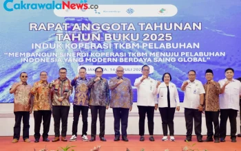 Wakil-Menteri-Ketenagakerjaan-Afriansyah-Membuka-Rapat-Anggota-Tahunan-Inkop-TKBM-Pelabuhan-dan-Mengapresiasi-Transformasi-Digital-Koperasi-Pekerja-Pelabuhan