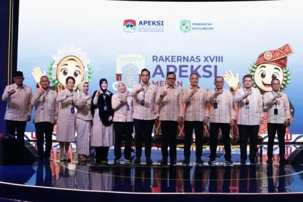 Wali Kota Eri Cahyadi saat di Sebuah forum APEKSI