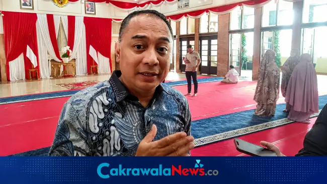 Wali Kota Surabaya Eri Cahyadi meminta Kejati Jawa Timur mengusut tuntas dugaan korupsi pengelolaan keuangan Kebun Binatang Surabaya (KBS).