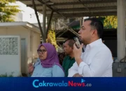 Wali Kota Surabaya Eri Cahyadi meninjau SWK Kalijudan setelah menerima laporan dugaan pungutan liar melalui hotline Lapor Cak Eri.
