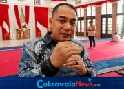 Wali Kota Surabaya Eri Cahyadi menyampaikan kebijakan penguatan pengawasan BUMD melalui audit independen rutin usai kasus dugaan korupsi di Kebun Binatang Surabaya.