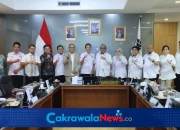 Wamenaker Afriansyah Noor Fasilitasi Dialog Sosial Hubungan Industrial di PT Indonesia Epson Industry.
