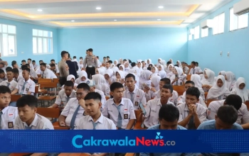 300 Pelajar Slawi Dibekali Literasi AI oleh Polres Tegal