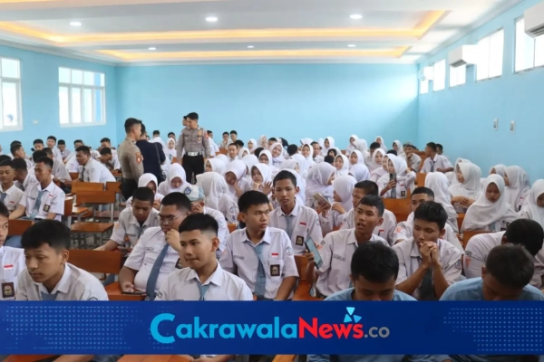 300 Pelajar di Slawi Dibekali Literasi AI, Polres Tegal Dorong Pemanfaatan Teknologi Secara Bijak