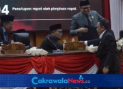 Anas Karno mewakili Fraksi PDI Perjuangan-PAN